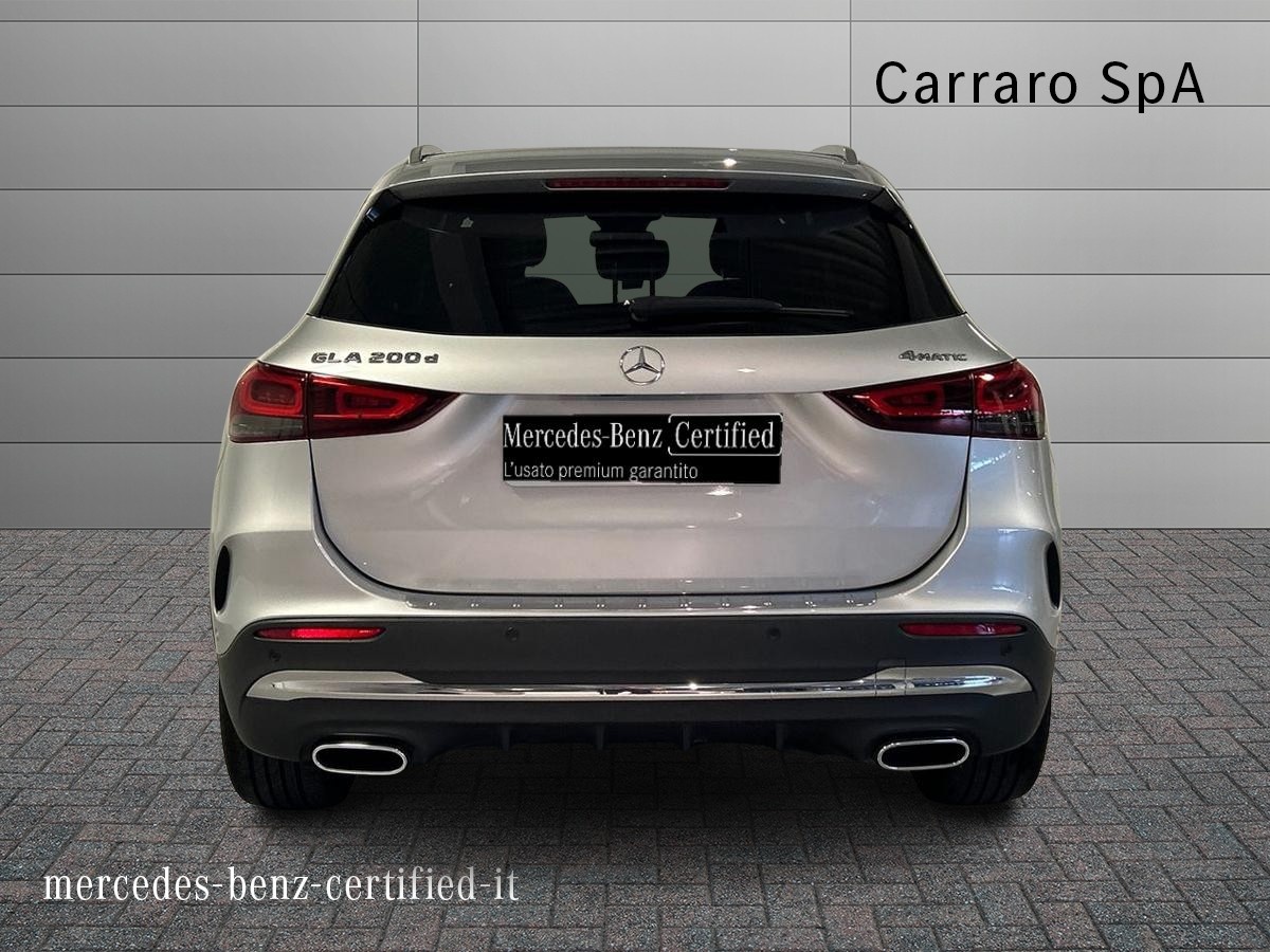 Mercedes GLA GLA 200 D Premium 4Matic 8G-DCT - 4