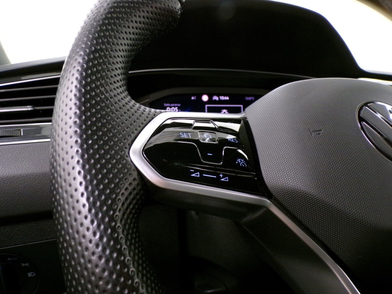 Volkswagen Tiguan Tiguan 2.0 TDI SCR 150cv R-Line DSG - 18