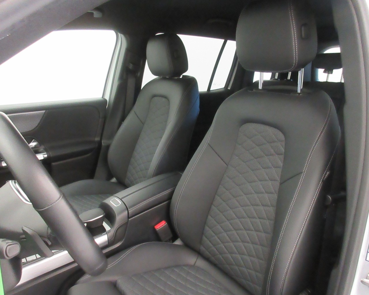 Mercedes GLB GLB 180 D Sport Plus 8G-DCT - 12