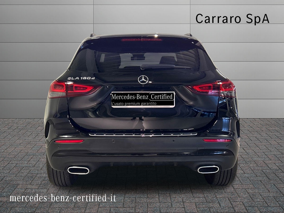 Mercedes GLA GLA 180 D Premium 8G-DCT - 4