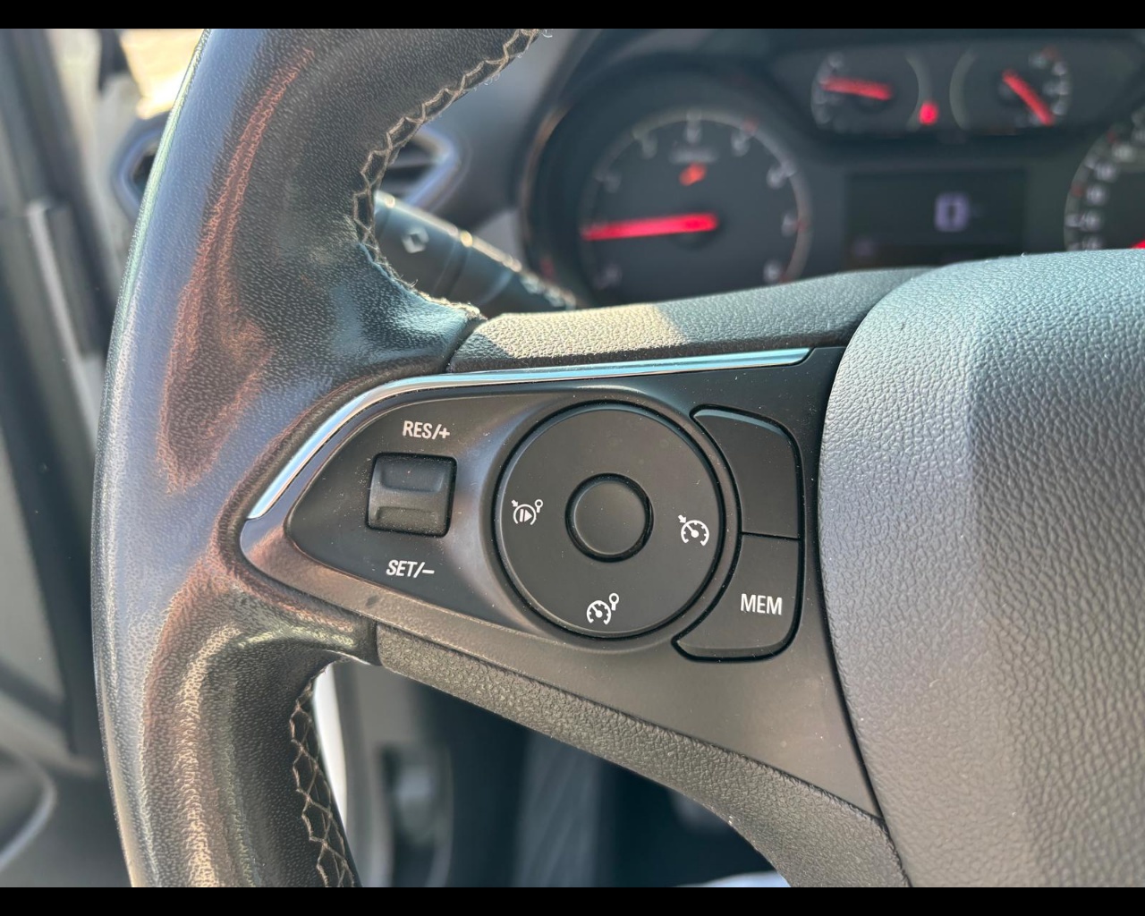 Foto OPEL Crossland 1.2 Edition s&s 83cv