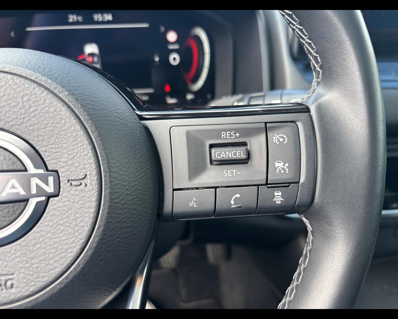 Foto NISSAN Qashqai 1.3 mhev N-Connecta 2wd 140cv