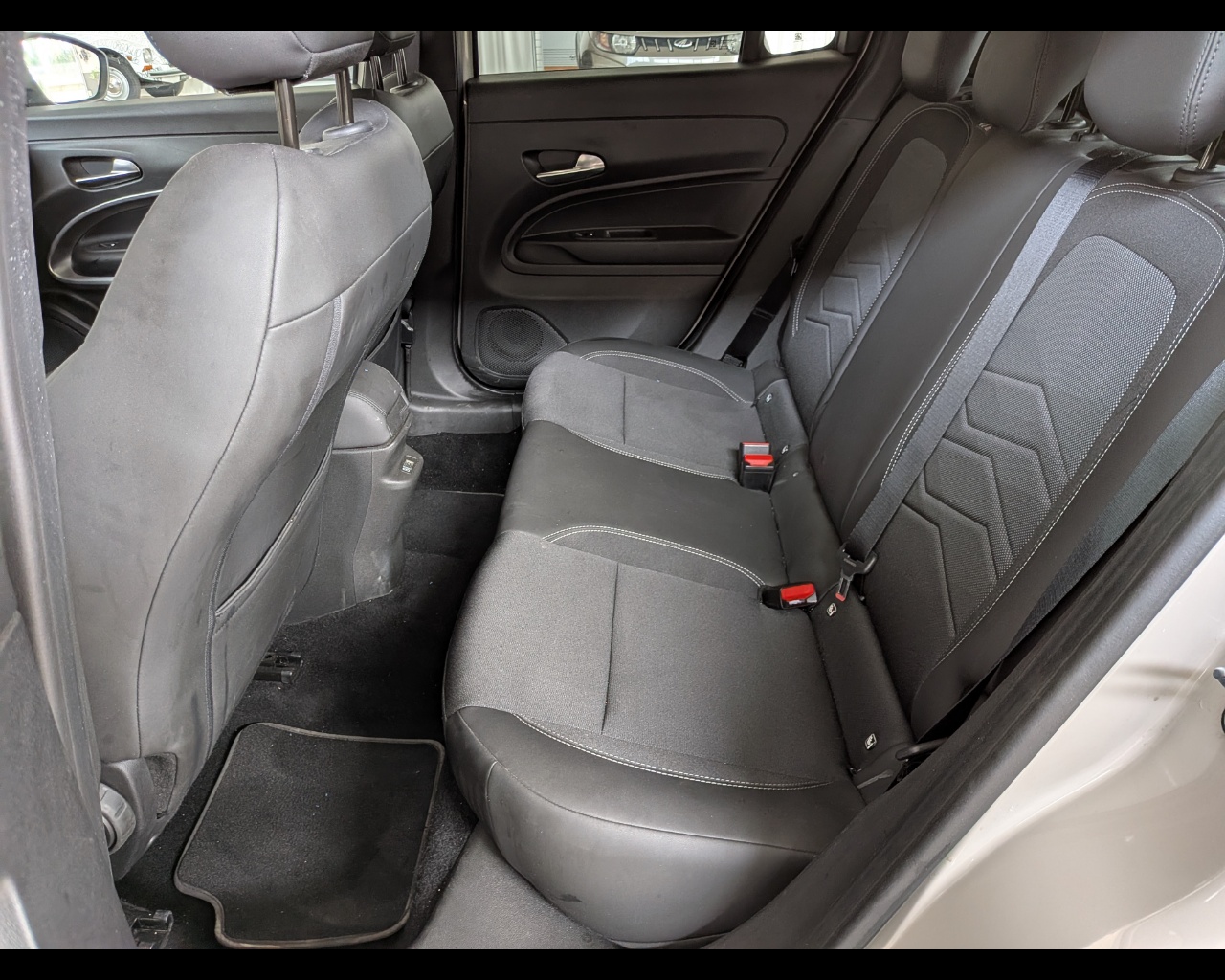 Foto JEEP Avenger 1.2 turbo Summit fwd 100cv