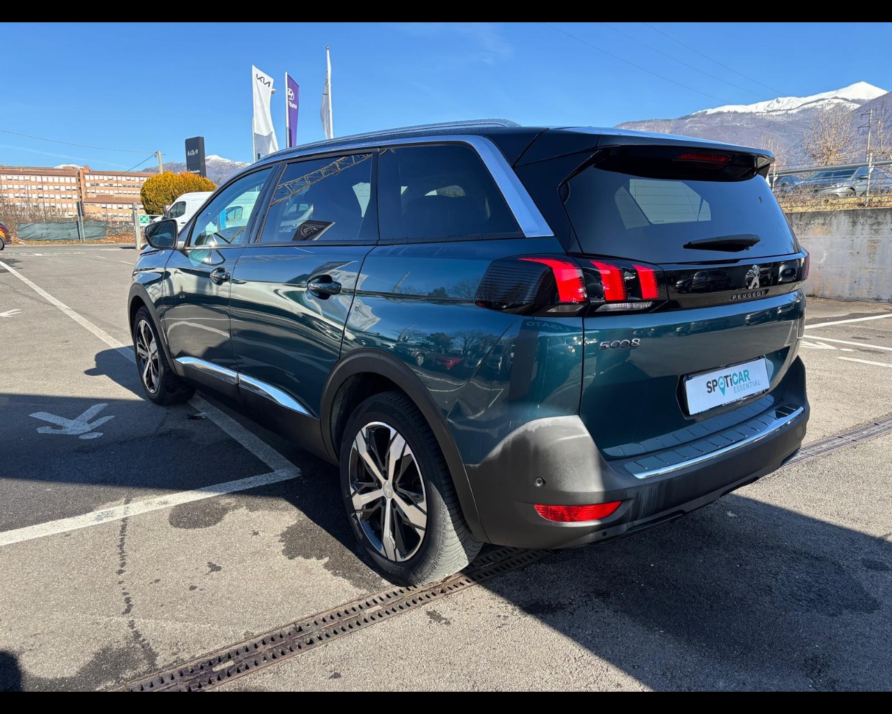 Foto PEUGEOT 5008 1.6 bluehdi Allure s&s 120cv 7p.ti eat6