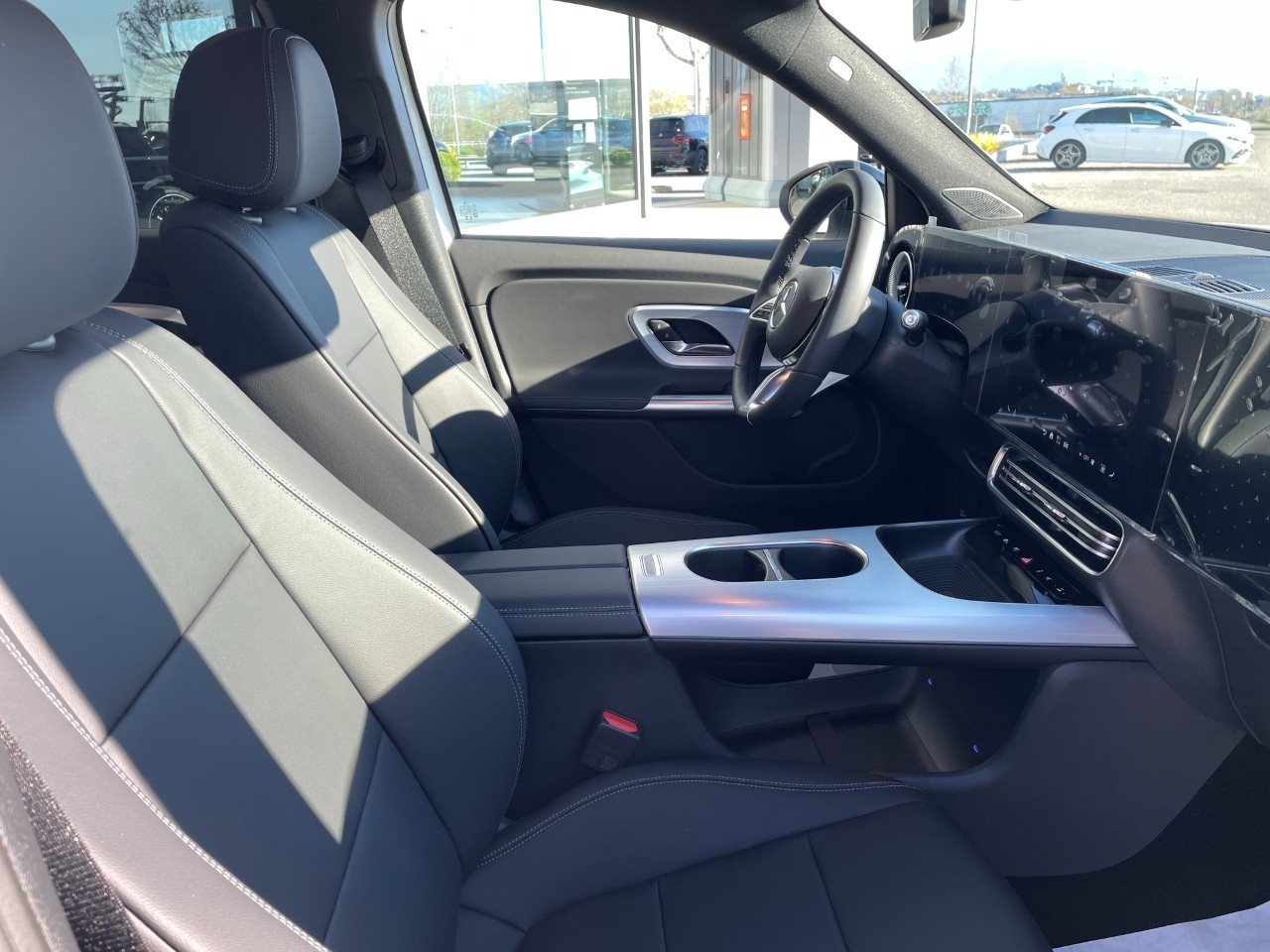 Mercedes GLB Elettrica GLB 250+ con tecnologia EQ Advanced Plus - 13