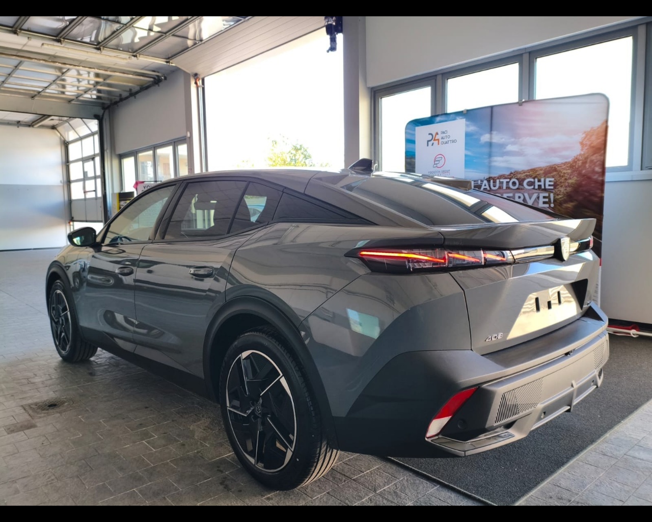 Foto PEUGEOT 408 1.2 hybrid GT 136cv e-dsc6