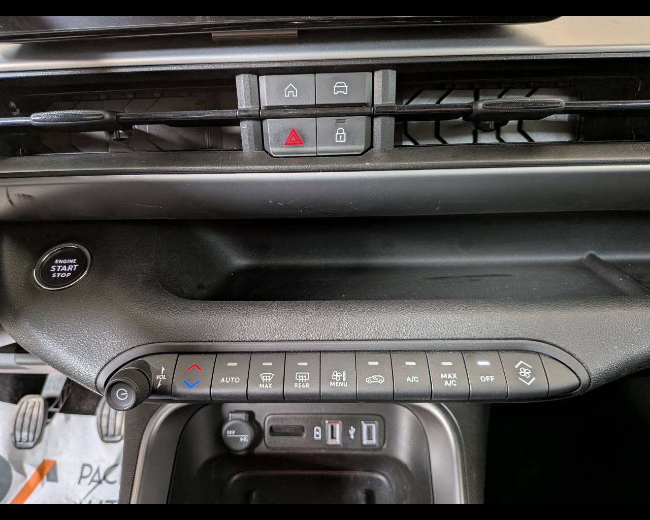 Foto JEEP Avenger 1.2 turbo Summit fwd 100cv