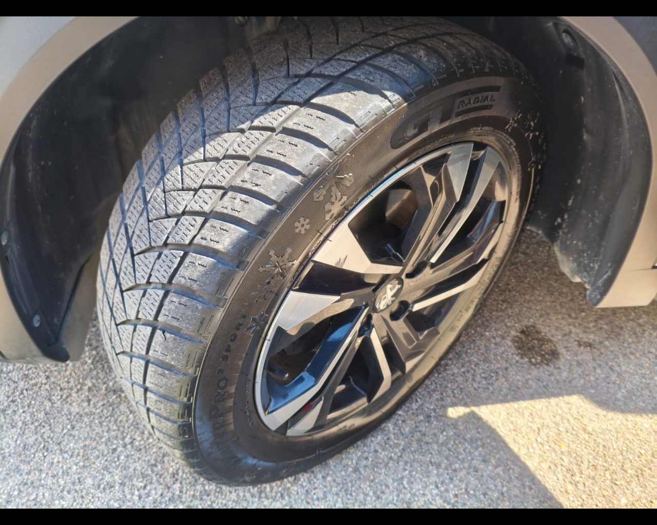 Foto PEUGEOT 2008 1.5 bluehdi Allure s&s 110cv