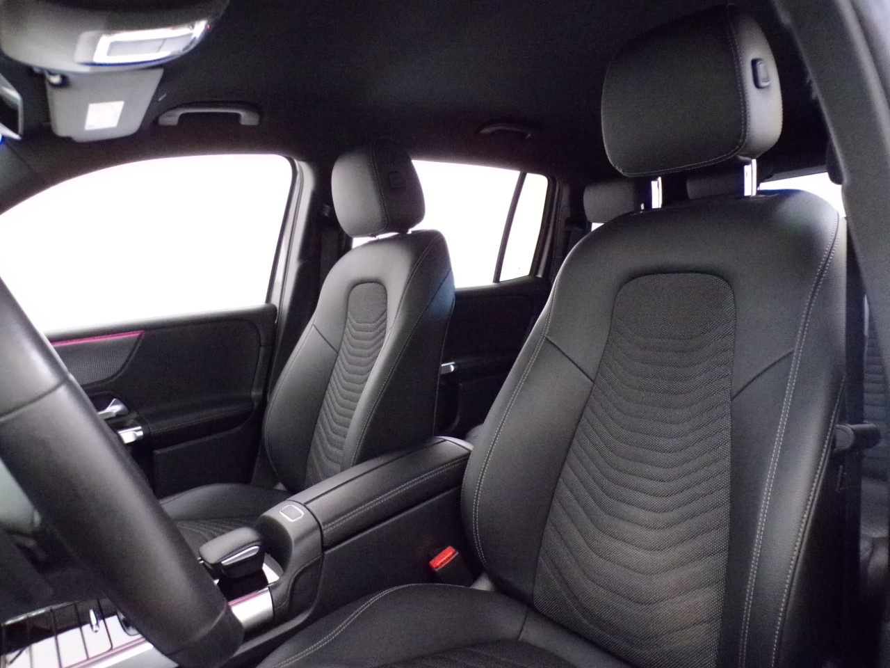 Mercedes GLB GLB 200 D Sport Plus 8G-DCT - 13