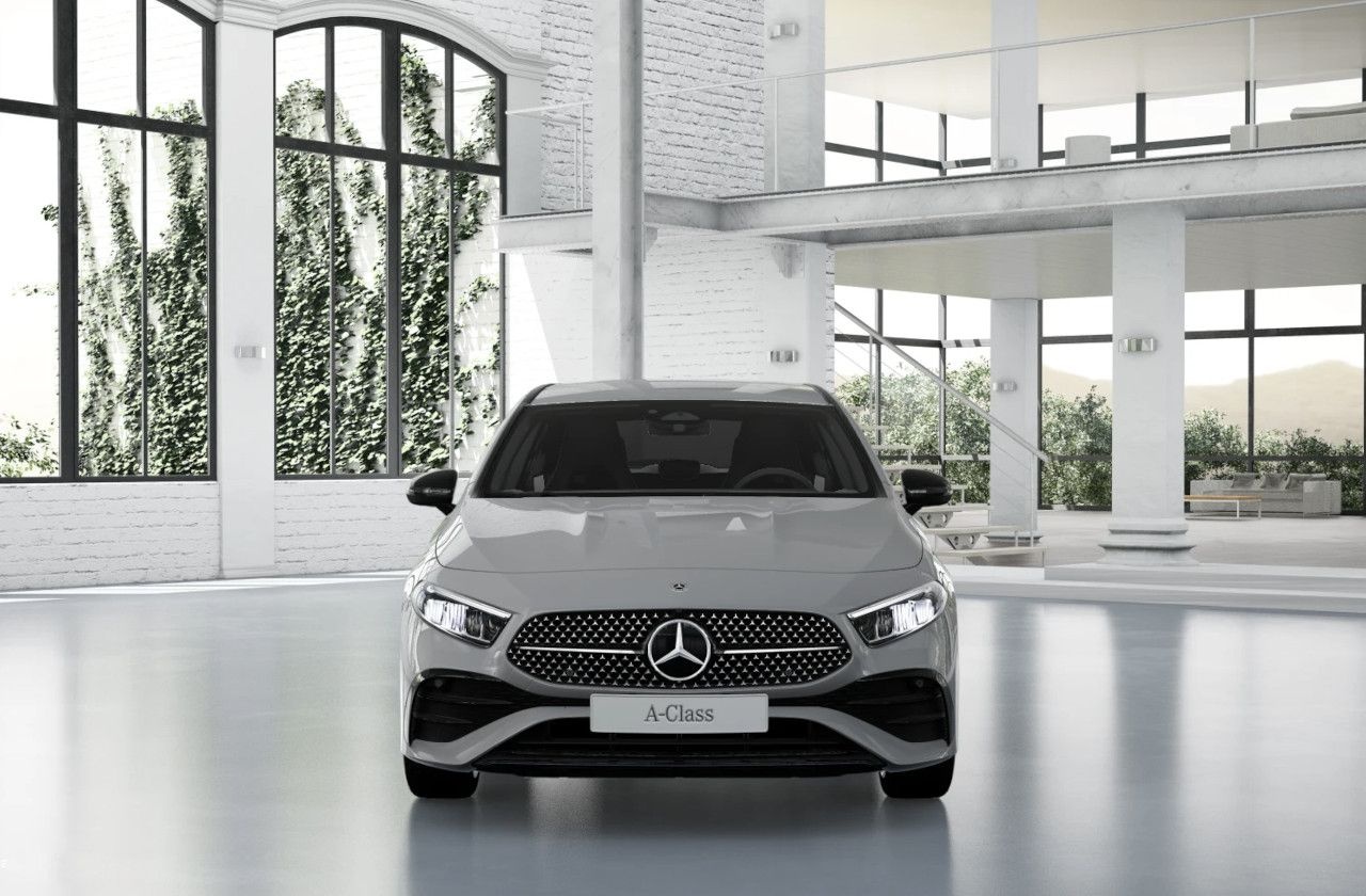 Mercedes-Benz A 250 e con tecnologia ibrida EQ Alpine