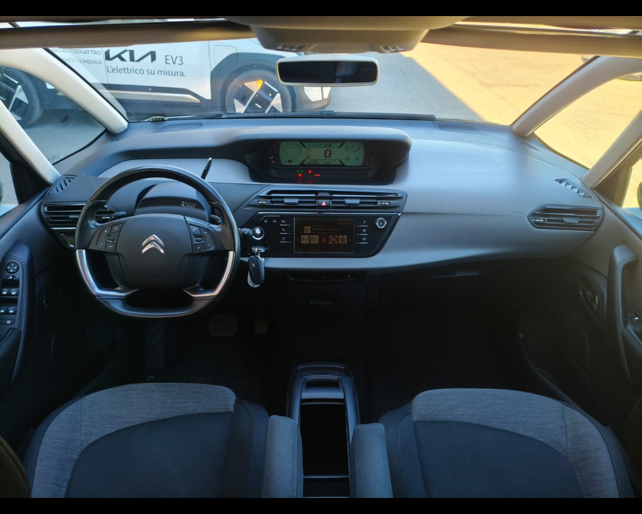 Foto CITROEN C4 Grand Spacetourer 1.5 bluehdi Business 7p. s&s 130cv eat8