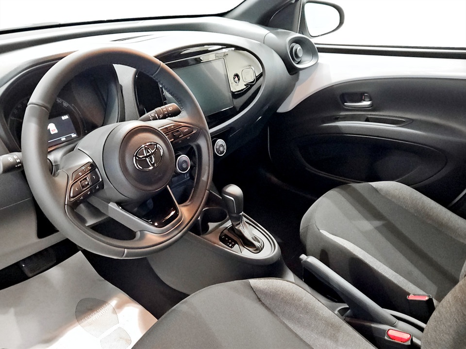 TOYOTA Aygo X 1.0 Active 72cv s-cvt Benzina Usato - 5