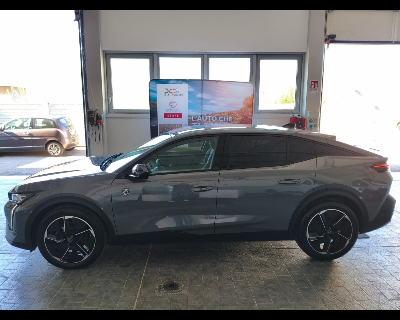 Foto PEUGEOT 408 1.2 hybrid GT 136cv e-dsc6