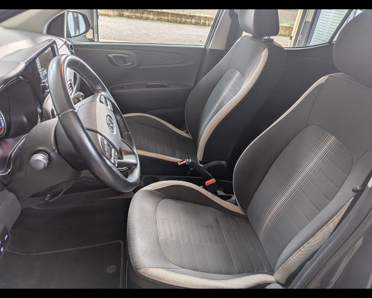 Foto HYUNDAI i10 1.0 mpi Prime