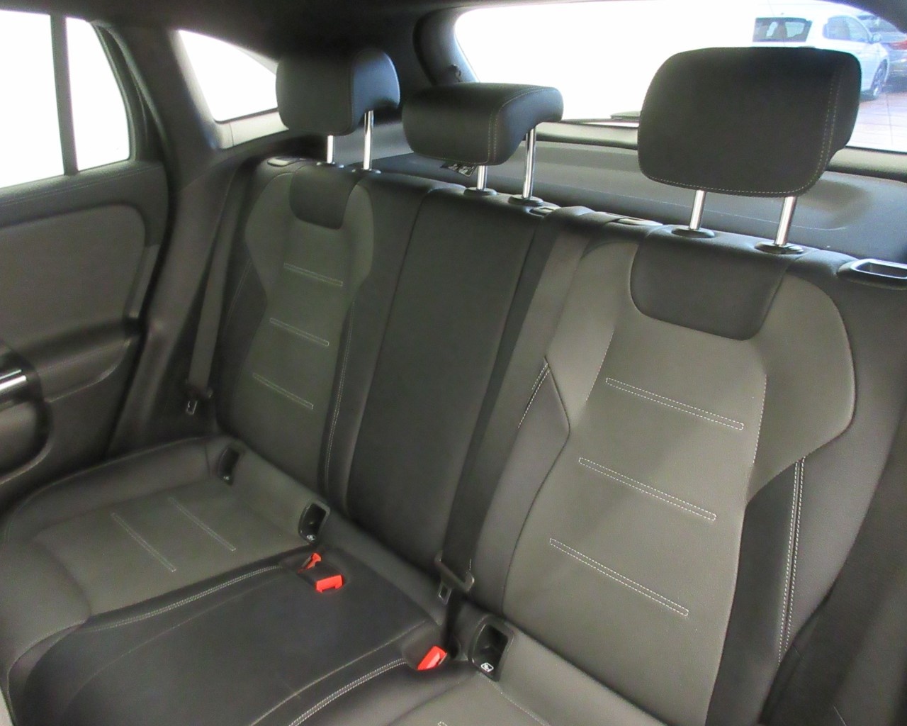 Mercedes GLA GLA 250 Premium 8G-DCT - 13