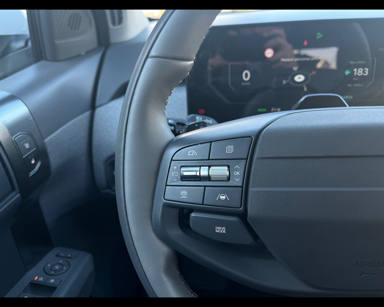 Foto KIA EV3 LR FWD EARTH