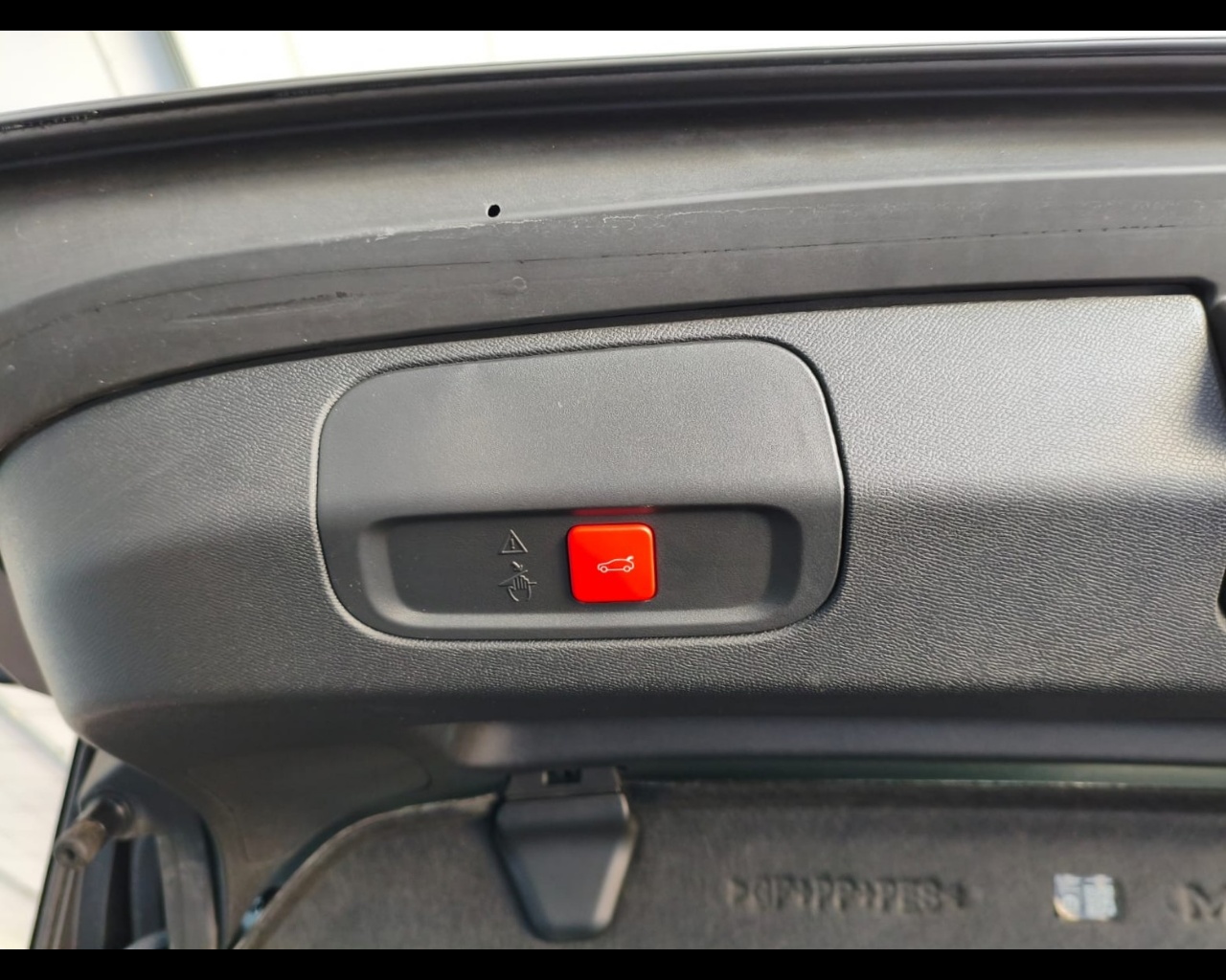 Foto PEUGEOT 408 1.2 hybrid GT 136cv e-dsc6