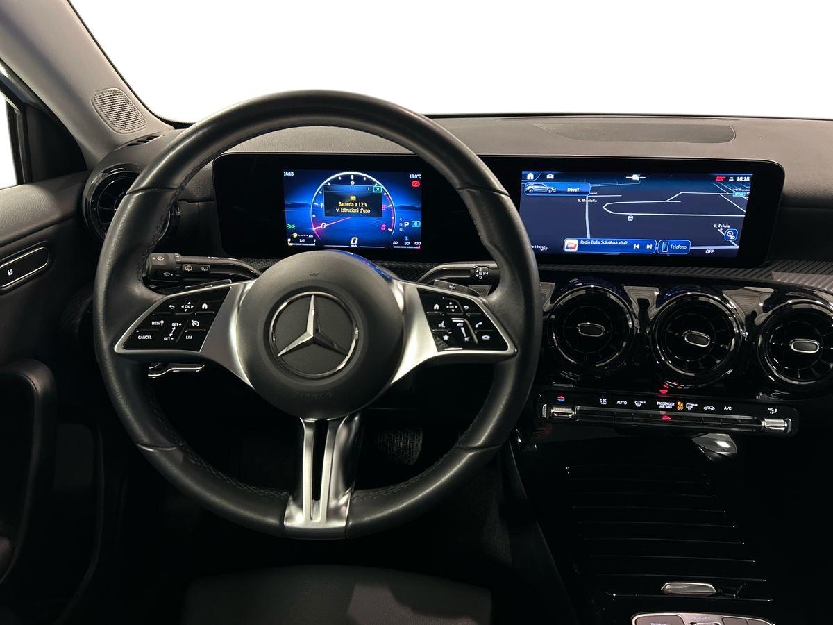 Mercedes  A 180 d Advanced auto - 11