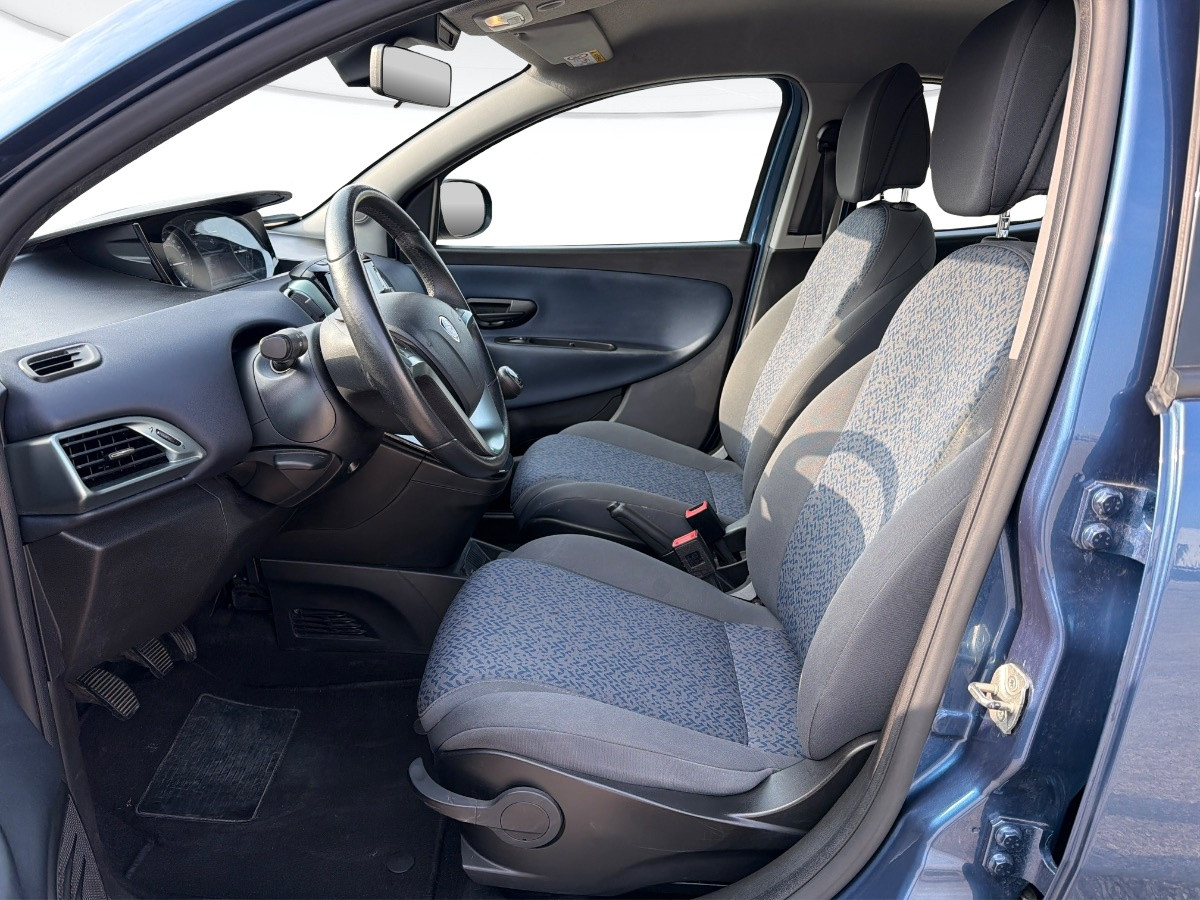 Lancia Ypsilon Usato 2023 Ypsilon Mestre