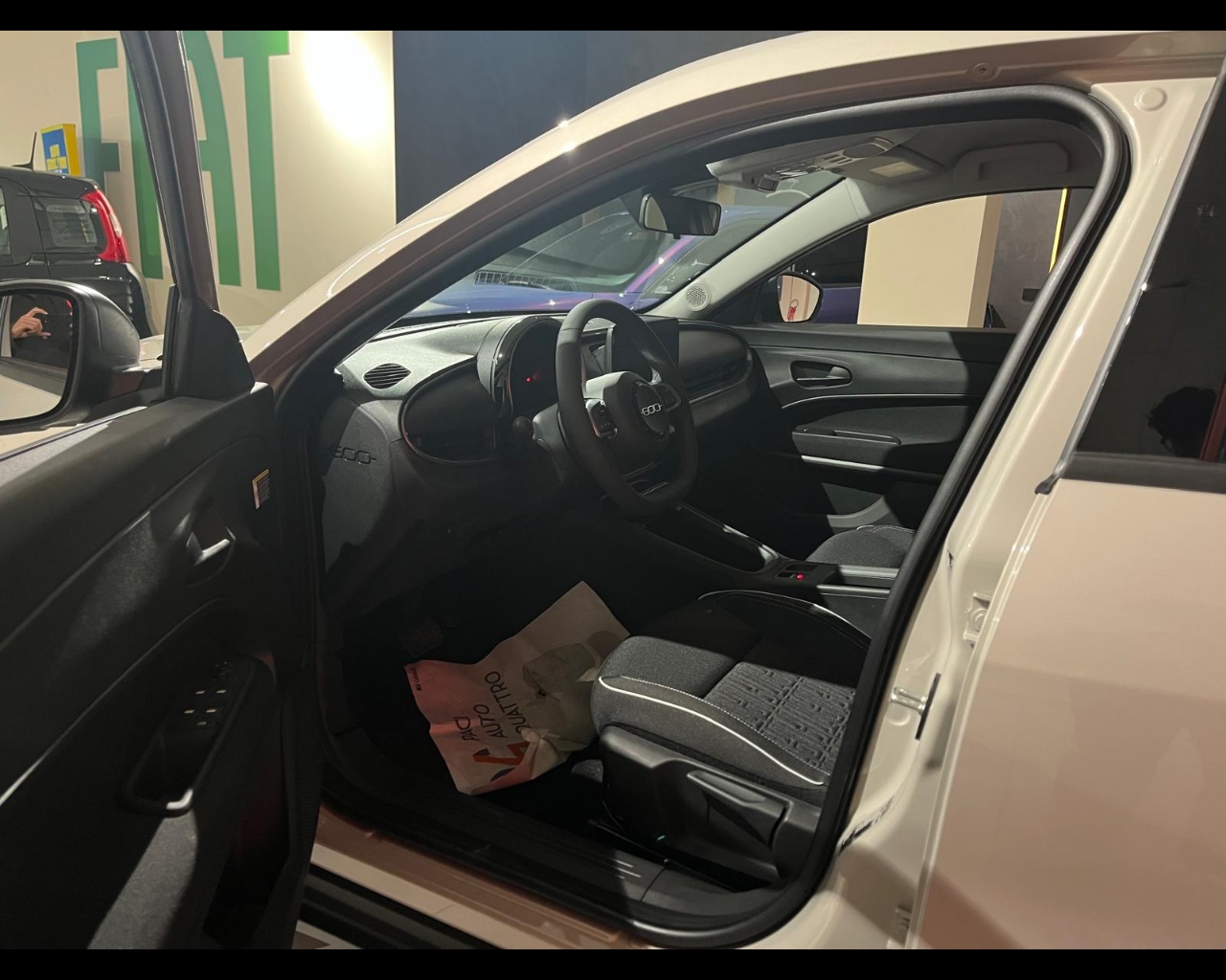 Foto FIAT 600 Hybrid Business 1.2 Hybrid110cv