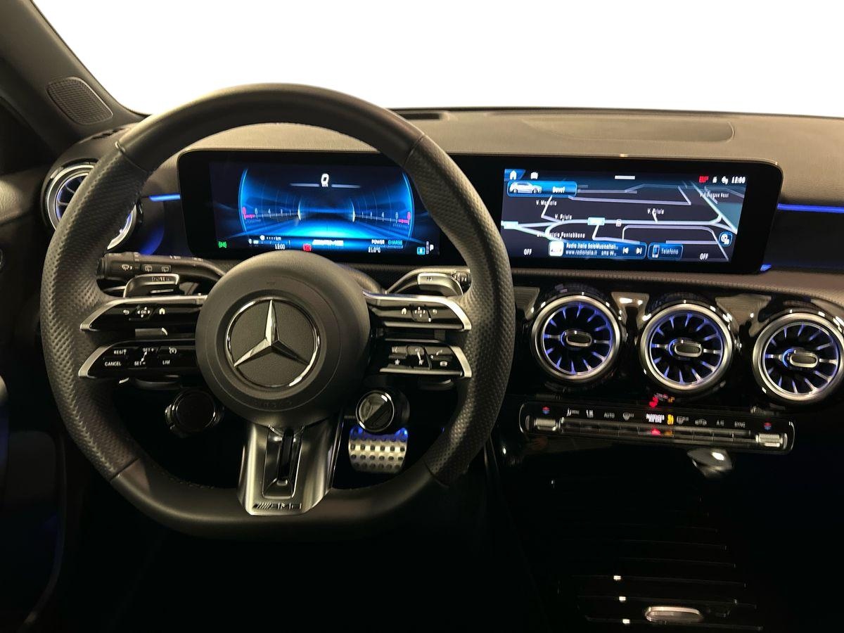 Mercedes-AMG Classe A 35 AMG Premium Plus AMG Line 4Matic 7G-DCT - 11