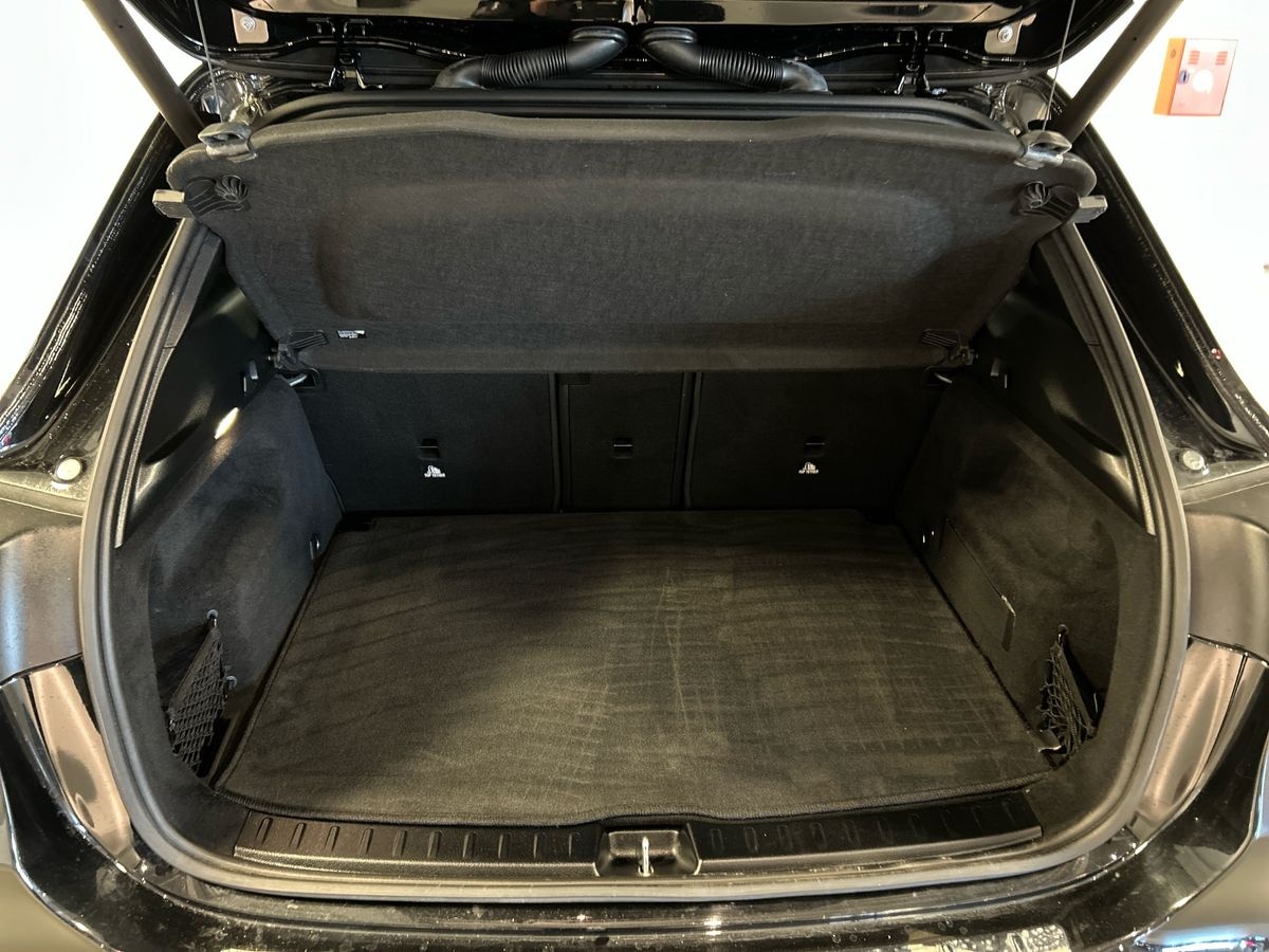 Mercedes GLA GLA 200 D Premium 8G-DCT - 8