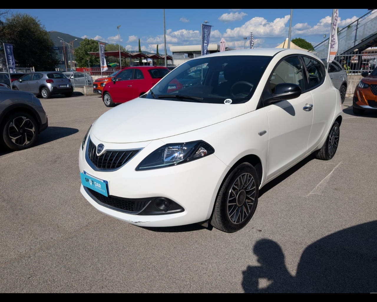 LANCIA Ypsilon 1.0 firefly hybrid Platino s&s 70cv usata per neopatentati