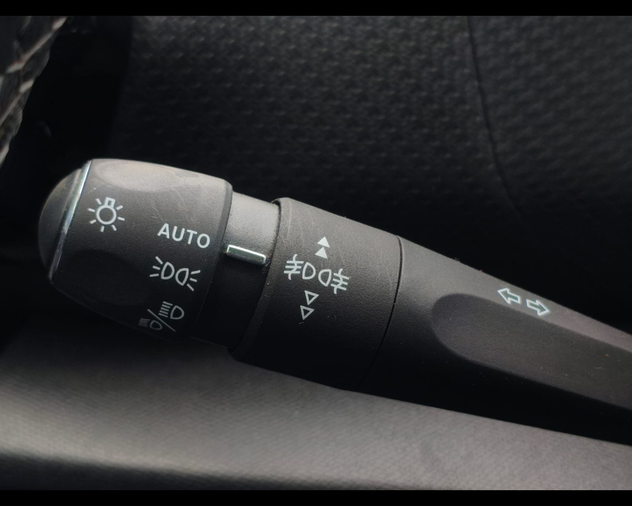 Foto CITROEN C4 1.2 puretech Shine s&s 130cv