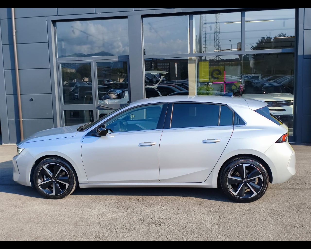 Foto OPEL Astra 1.5 Elegance s&s 130cv at8