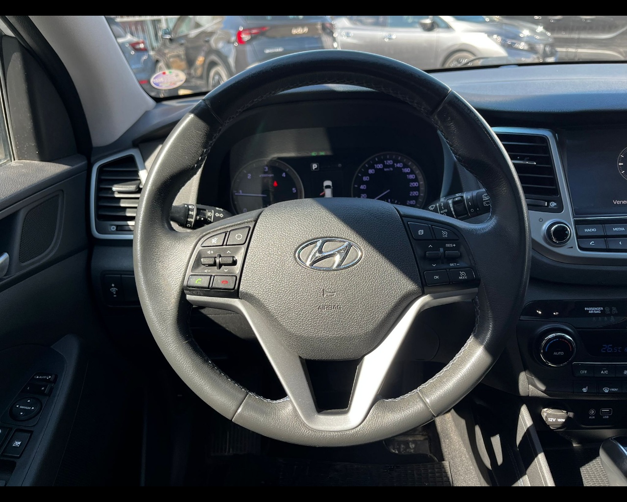 Foto HYUNDAI Tucson 1.7 crdi Xpossible 2wd 141cv dct
