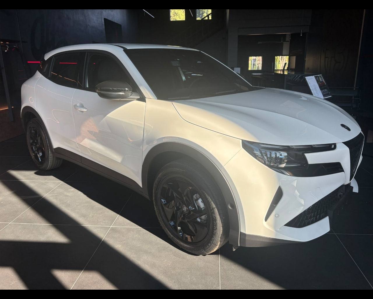 Foto ALFA ROMEO Junior Ibrida Ibrida 1.2 136cvHybrid Edct6