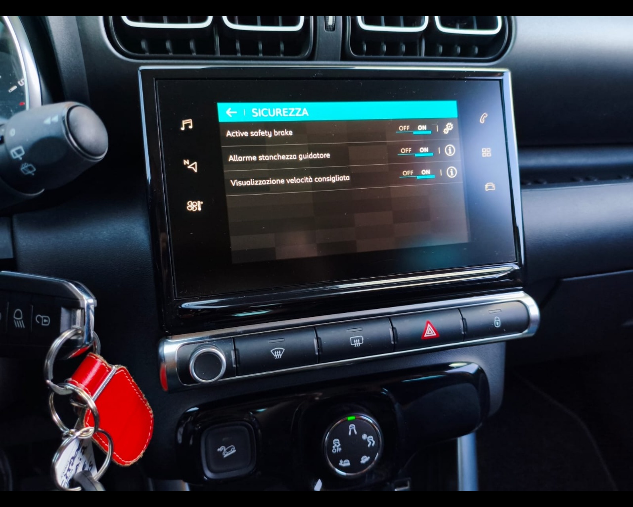 Foto CITROEN C3 Aircross 1.2 puretech Shine s&s 110cv