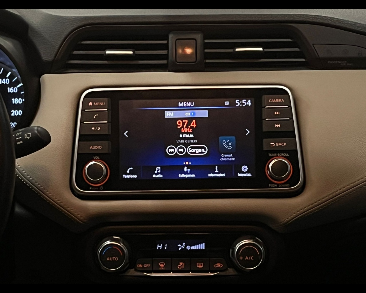 Foto NISSAN Micra 1.0 ig-t Eco N-Design Gpl