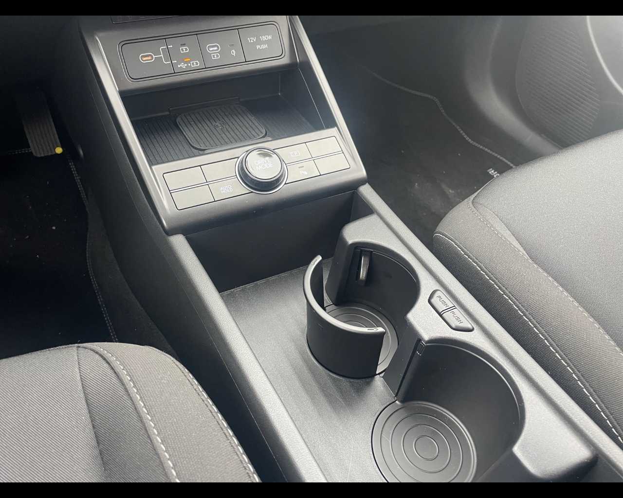 Hyundai Kona Nuovo Ibrido benzina Kona Este