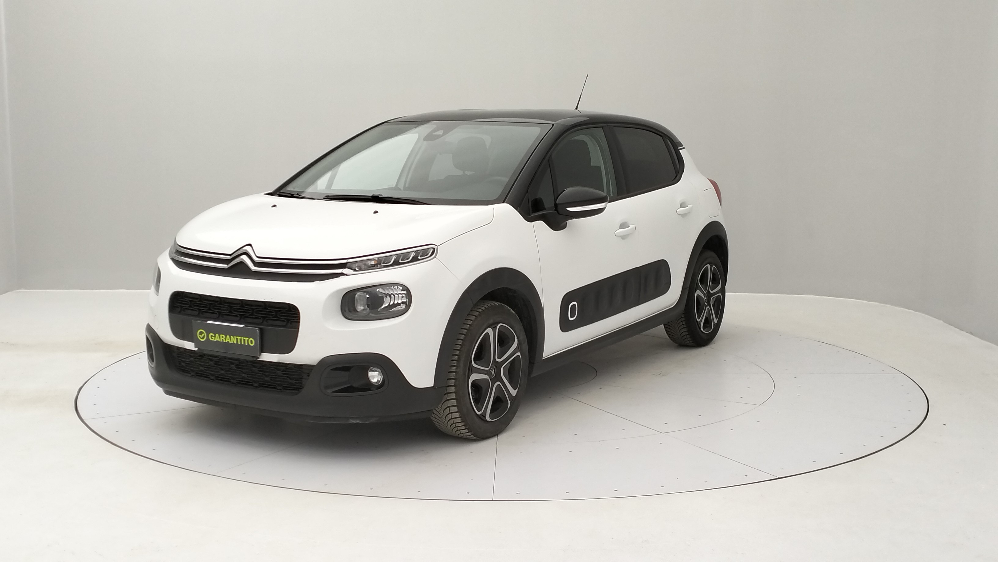 CITROEN C3 C3 1.2 puretech Shine s&s 83cv neopatentati my20