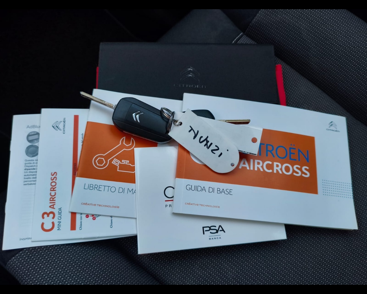 Foto CITROEN C3 Aircross 1.2 puretech Shine s&s 110cv