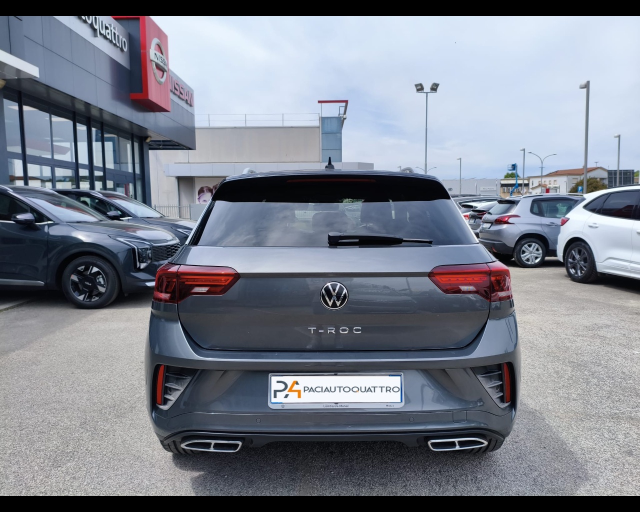 Foto VOLKSWAGEN T-Roc 1.5 tsi R-Line dsg