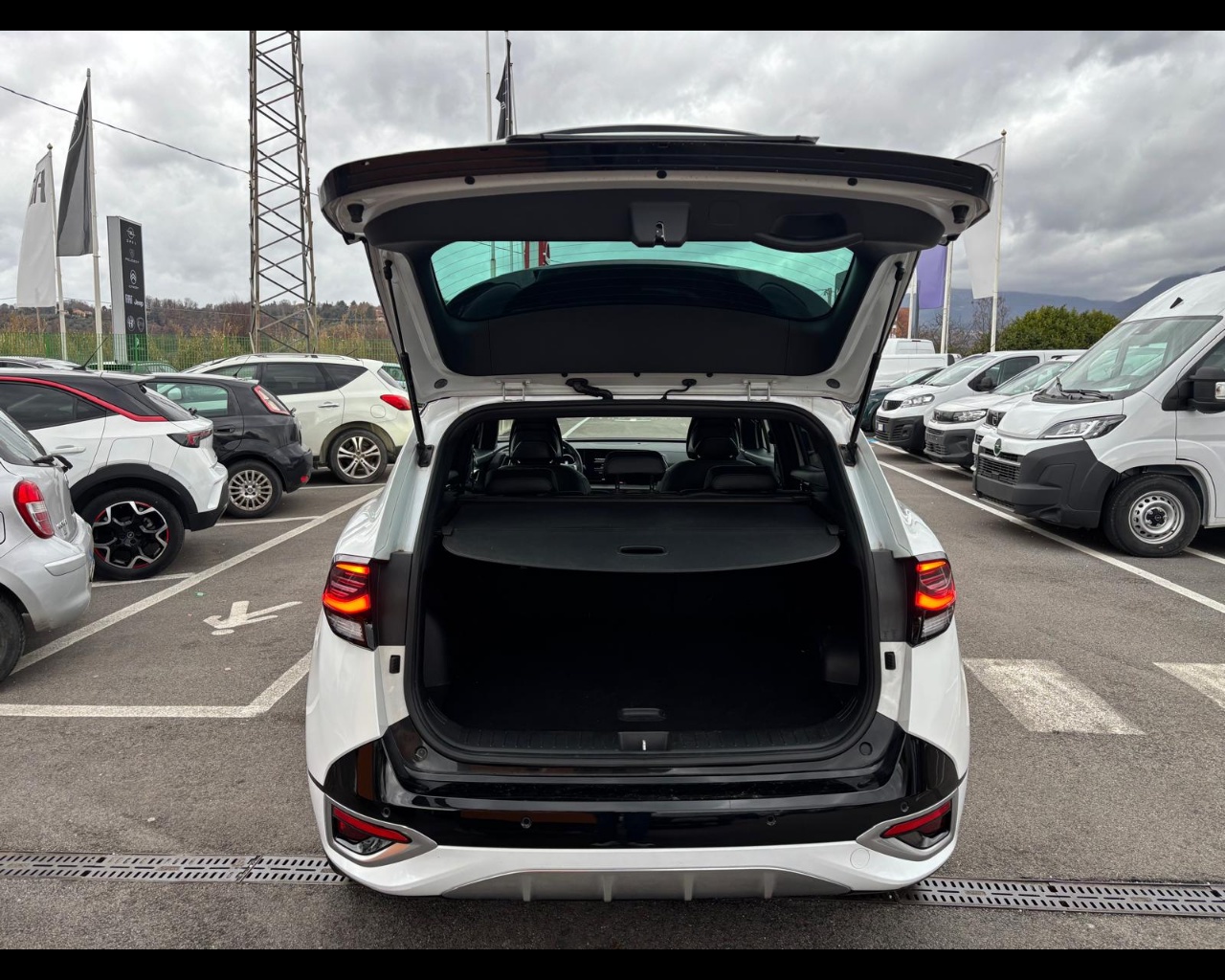 Foto KIA Sportage 1.6 tgdi hev GT-line Panorama Sunroof auto