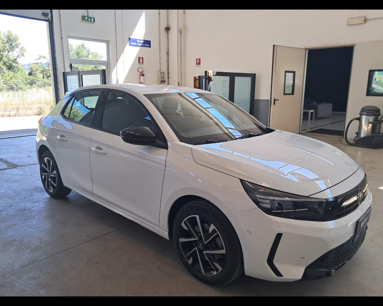 Foto OPEL Corsa 1.2 GS s&s 100cv