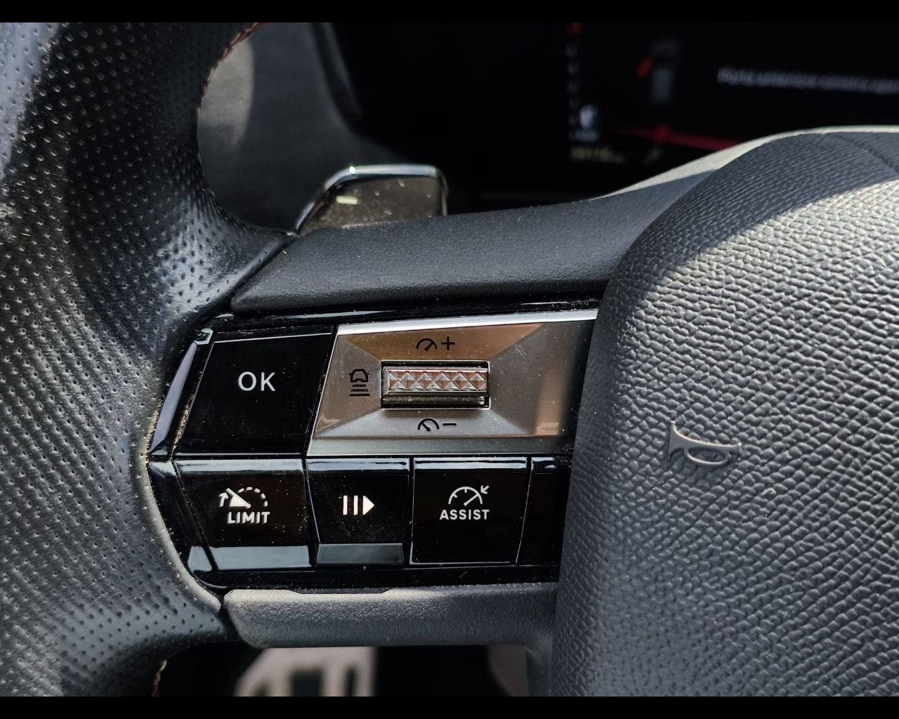 Foto DS DS4 1.5 bluehdi Performance Line+ 130cv auto
