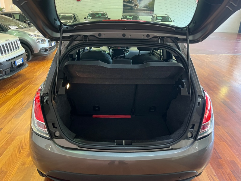 LANCIA – Ypsilon 1.0 FireFly 5 porte S&S Hybrid Gold