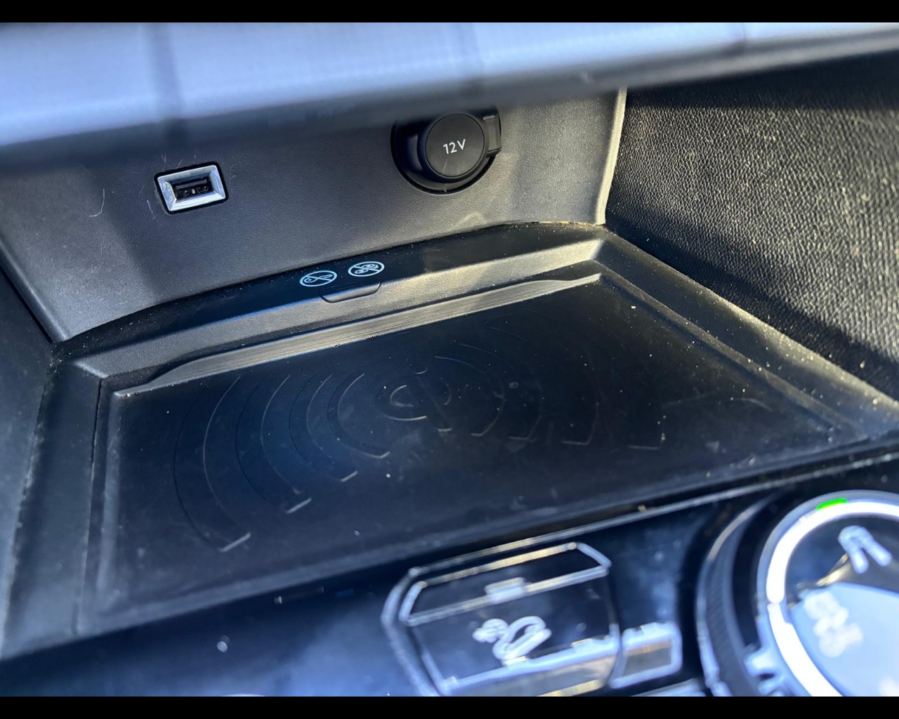 Foto PEUGEOT 5008 1.6 bluehdi Allure s&s 120cv 7p.ti eat6