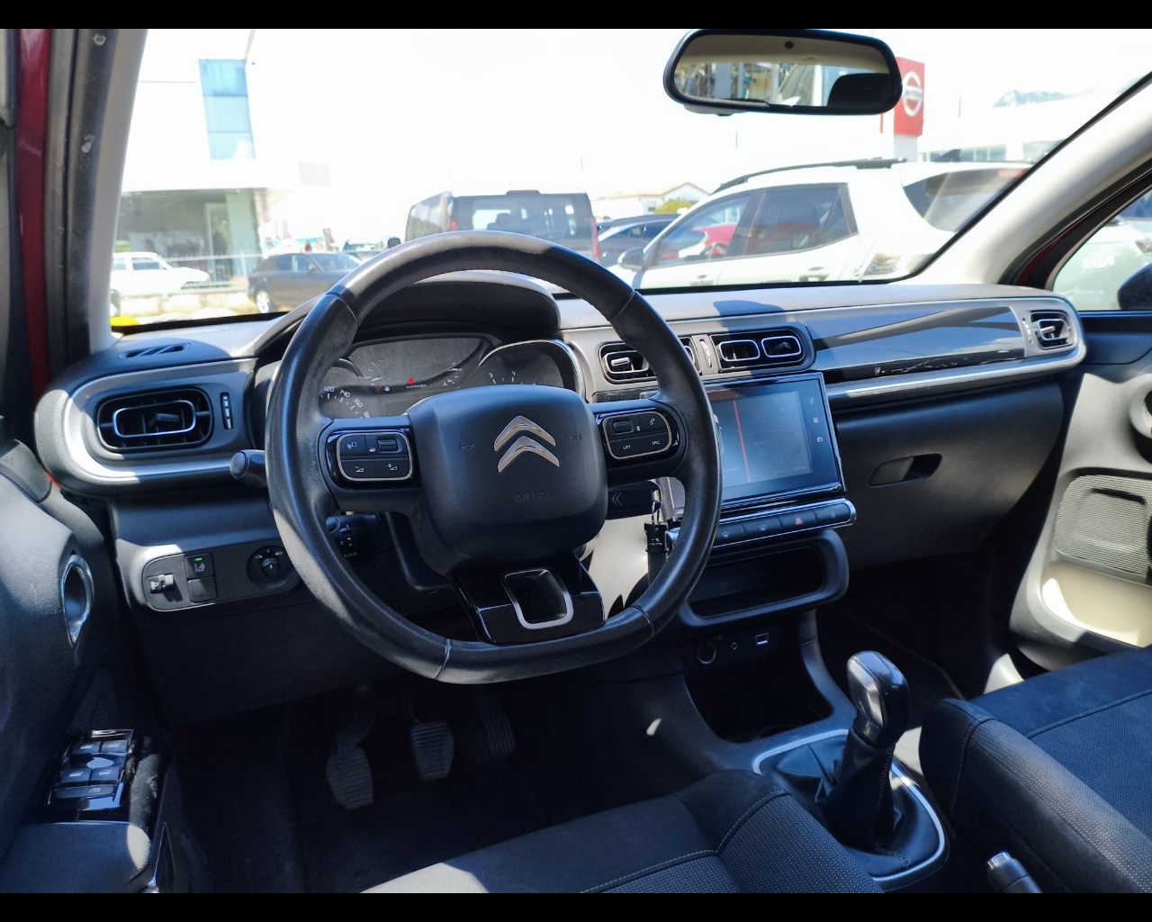 Foto CITROEN C3 1.2 puretech Shine 82cv