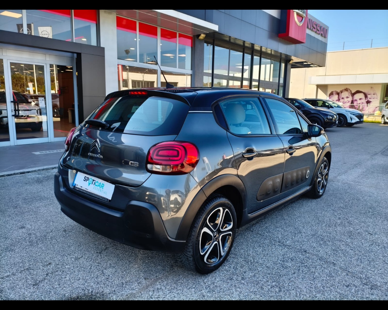 Foto CITROEN C3 1.6 bluehdi Shine s&s 75cv