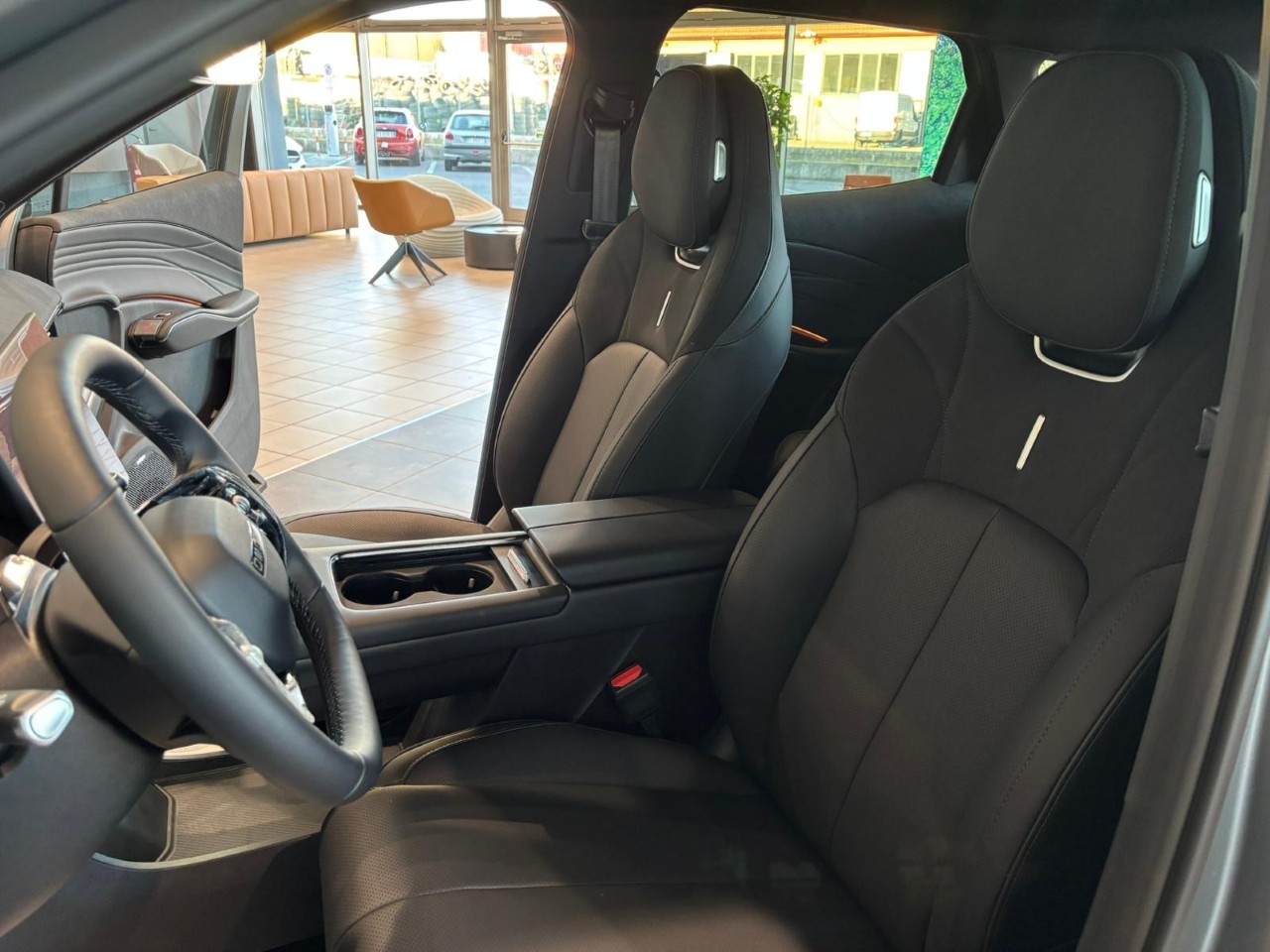 Omoda OMODA 7 PHEV 1.5TGDI Premium - 6