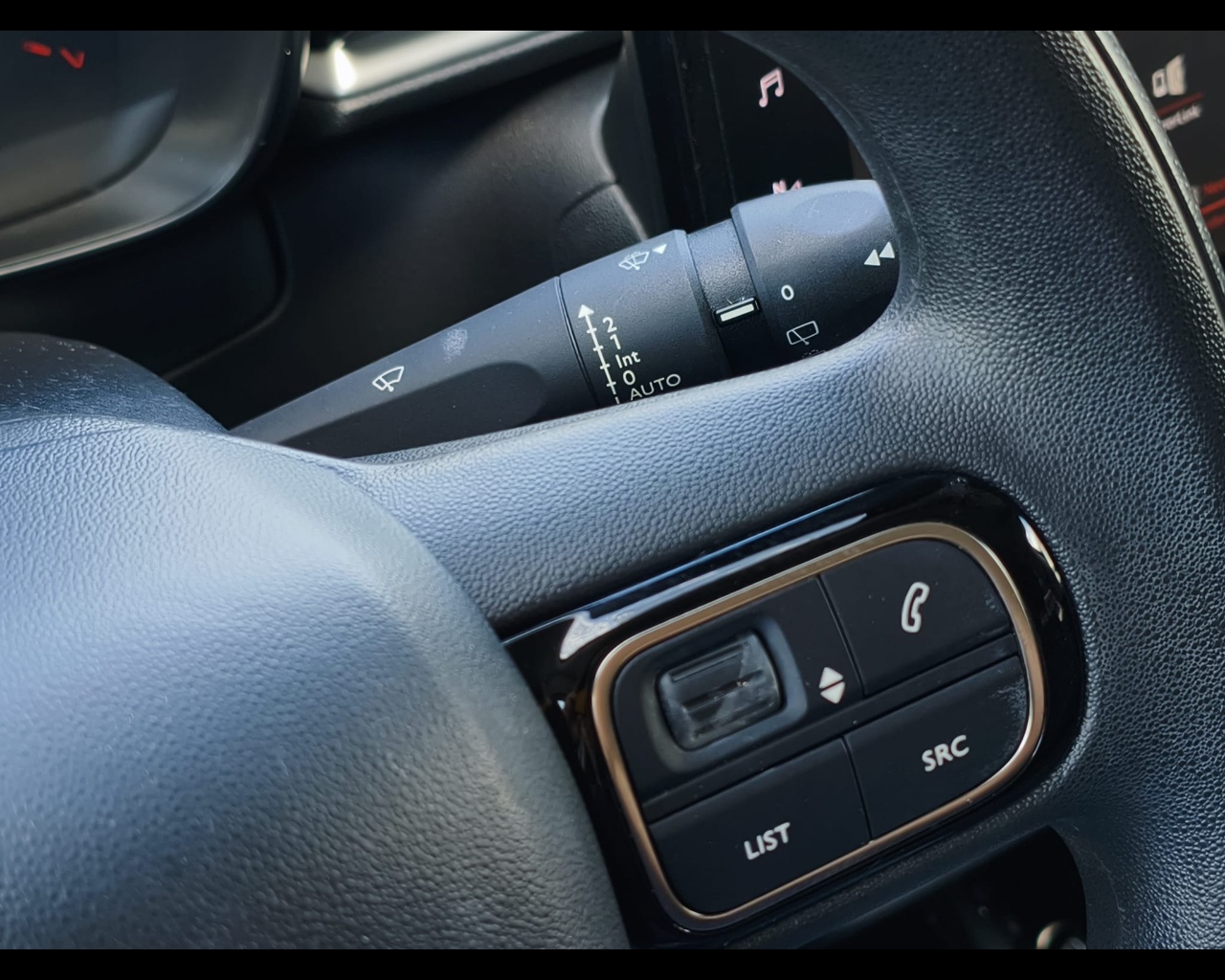 Foto CITROEN C3 1.2 puretech Shine s&s 83cv