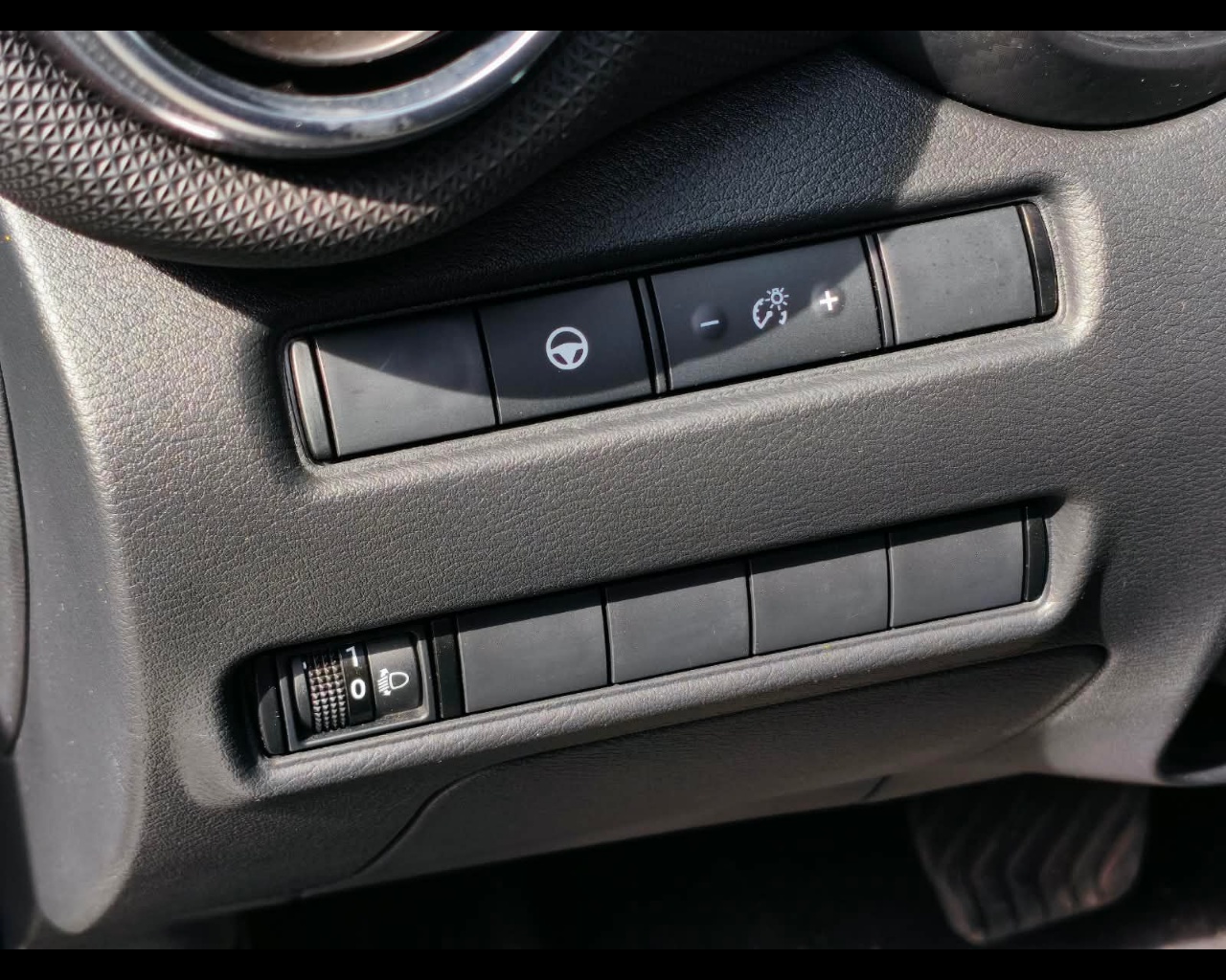 Foto NISSAN Juke 1.6 hev N-Connecta