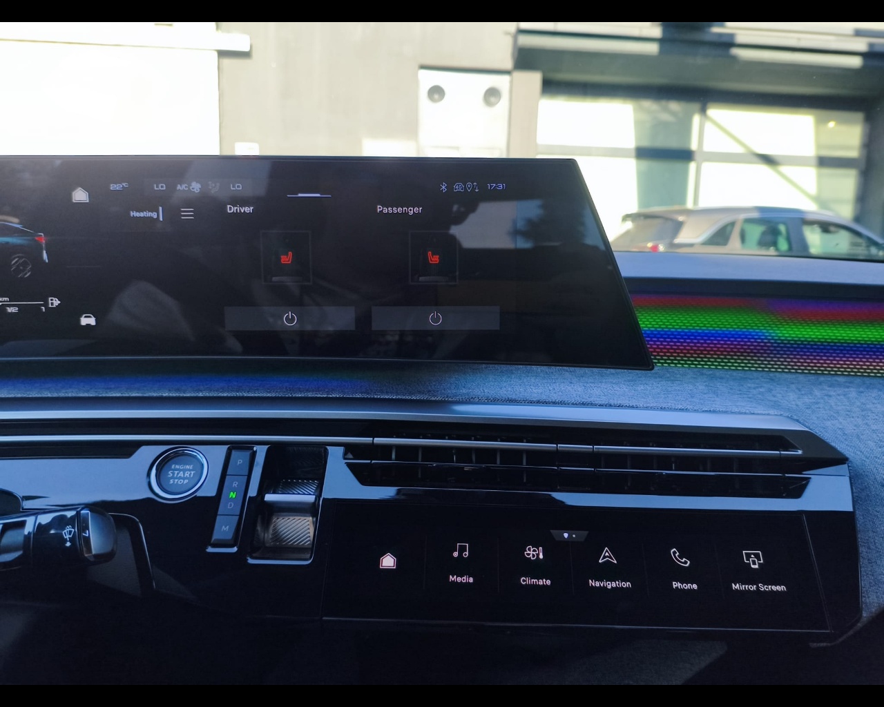 Foto PEUGEOT 3008 1.2 hybrid GT 145cv e-dcs6