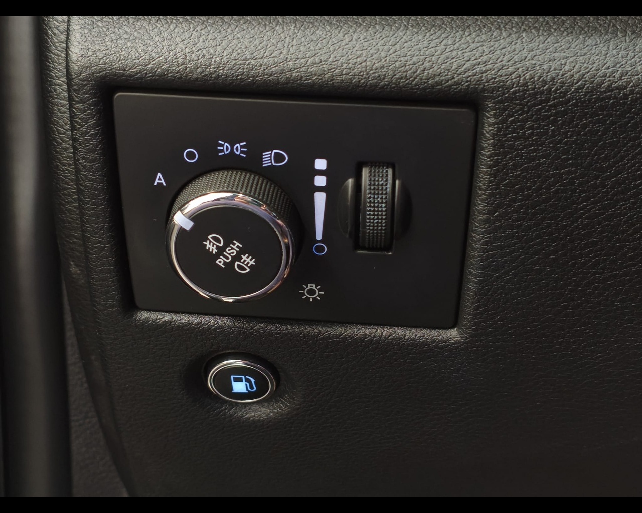 Foto JEEP Grand Cherokee 3.0 crd (mjt II) V6 Limited 250cv auto