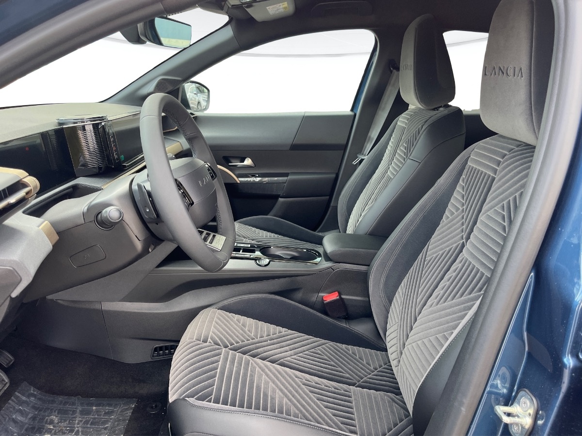 Lancia Ypsilon 2024 Nuovo Ibrido benzina Ypsilon 2024 Verona